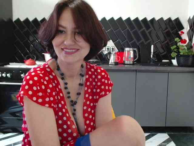 ANGELALADI webcam
