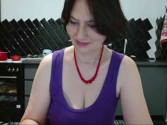 ANGELALADI webcam