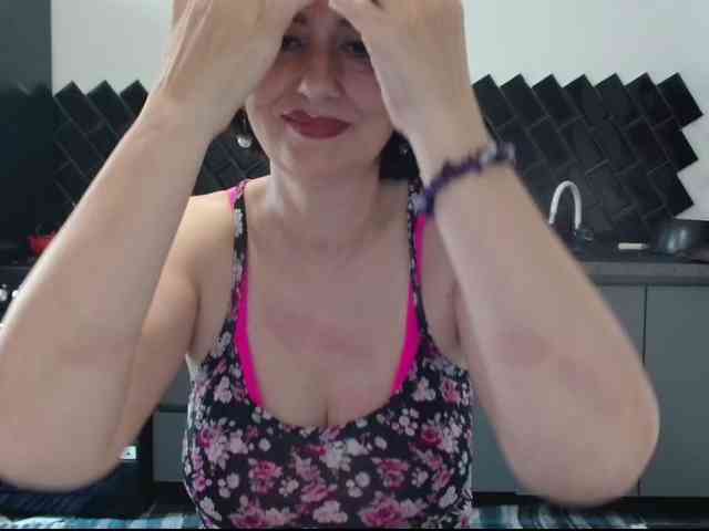ANGELALADI webcam