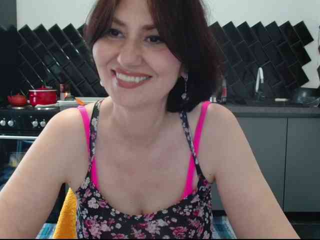 Este modelo está ao vivo agora. ANGELALADI