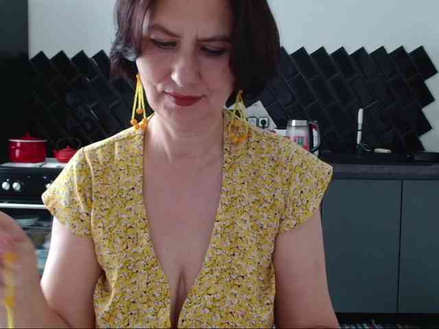 ANGELALADI