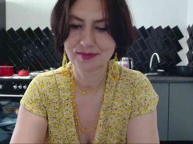 ANGELALADI