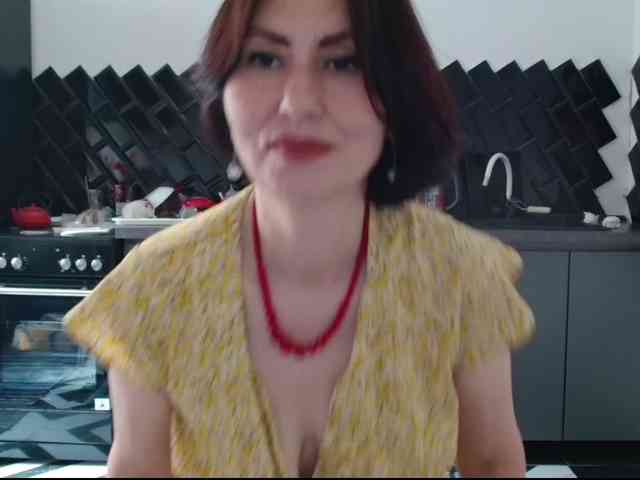 Эта модель сейчас онлайн. ANGELALADI