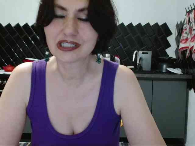 ANGELALADI