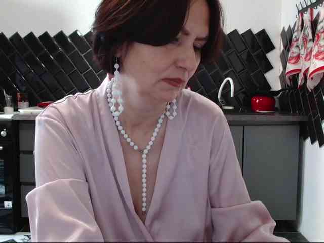 ANGELALADI