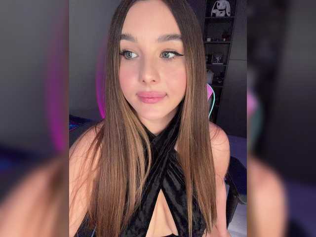 BloomJuliette's BongaCams profile