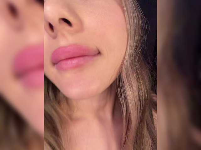 BloomJuliette's BongaCams show and profile