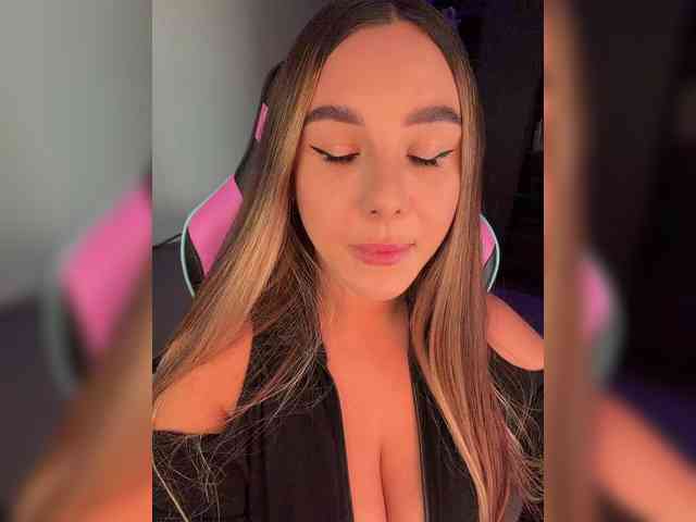 BloomJuliette Live Webcam on BongaCams