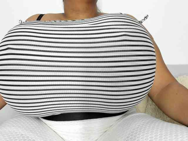 Bigmom-22 webcam