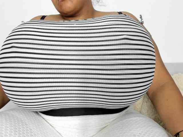 Bigmom-22 webcam