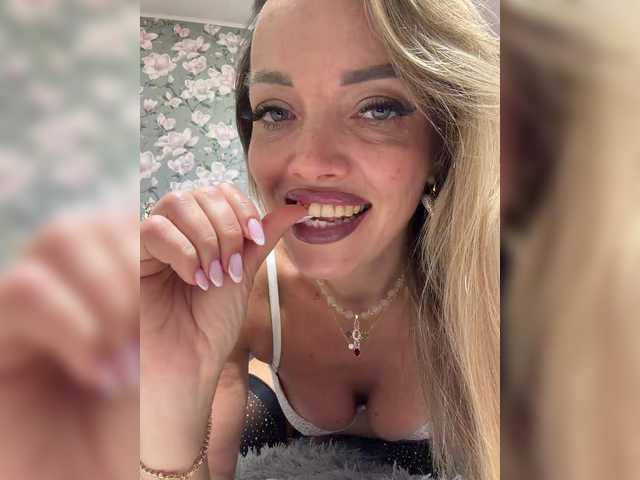 Lilianna- live cam