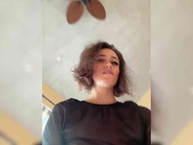 --SATIVA-- Sex Cam Show