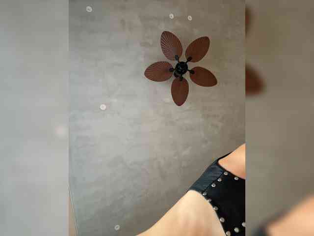 -sativa-'s cam show statistics and live stream