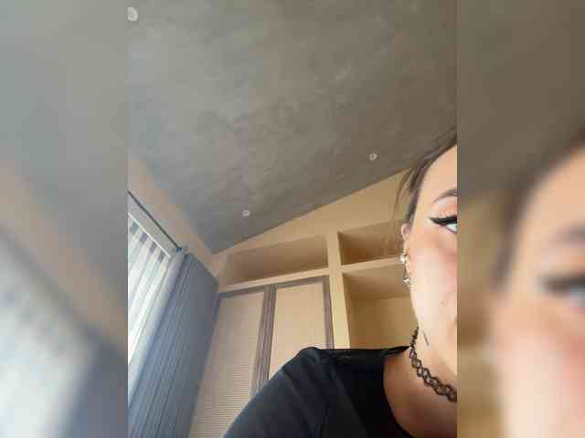--SATIVA-- Sex Cam Show