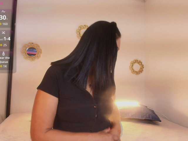 Shanon-mature live cam on BongaCams