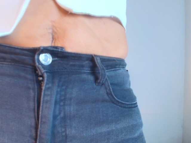 Shanon-mature live cam on BongaCams