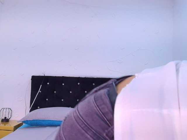Shanon-mature live cam on BongaCams
