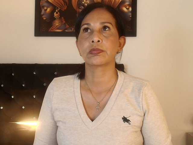 Shanon-mature live cam preview