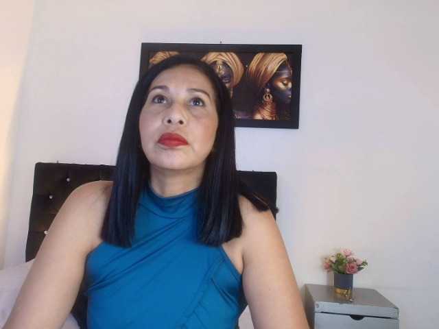 Shanon-mature live cam preview
