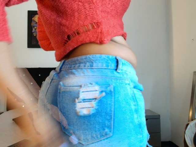 Shanon-mature live cam on BongaCams