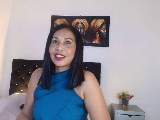 Shanon-mature live cam preview