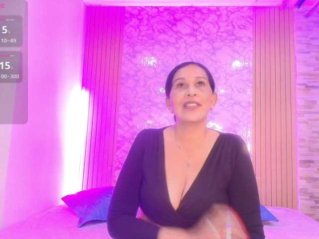 Shanon-mature live cam preview