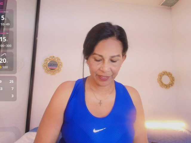 Shanon-mature live cam on BongaCams