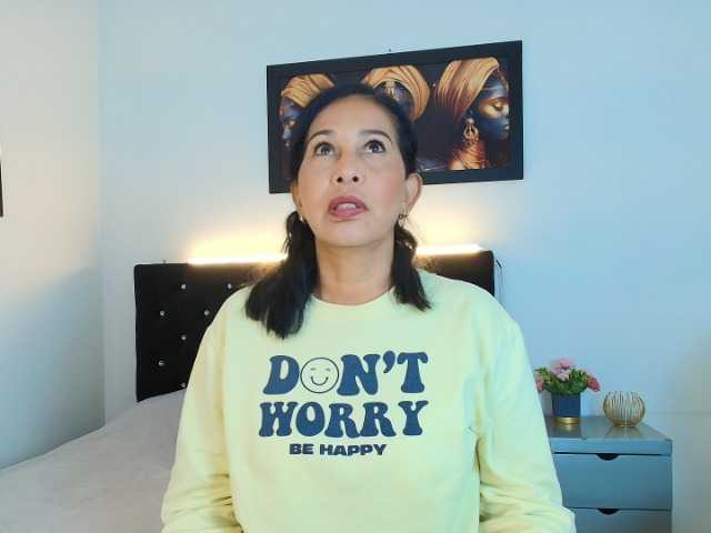 Shanon-mature live cam