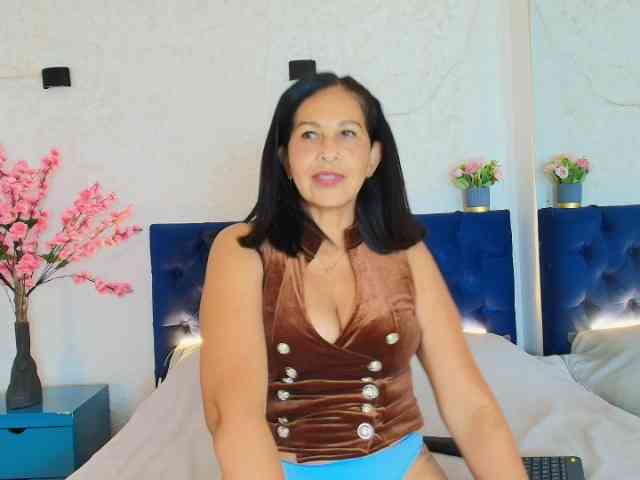 Shanon-mature Shanon-mature