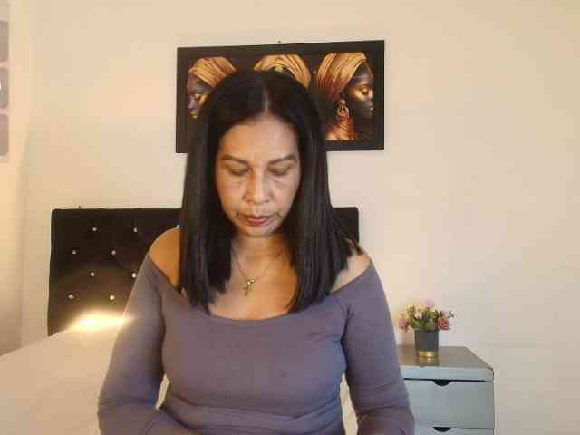 Shanon-mature Shanon-mature