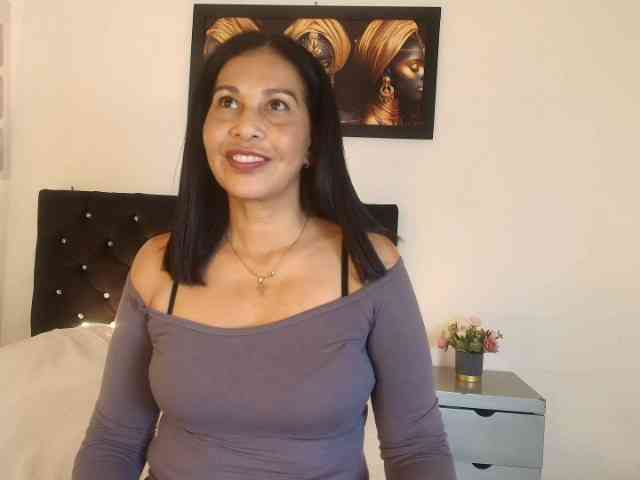 Shanon-mature Shanon-mature