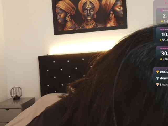 Shanon-mature webcam