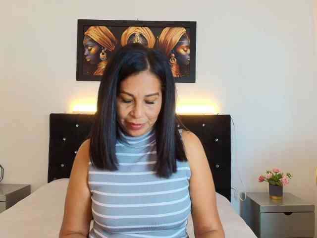 Shanon-mature Shanon-mature