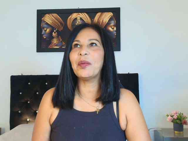 Shanon-mature Shanon-mature