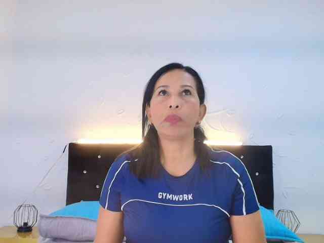 Shanon-mature Shanon-mature