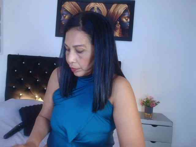 Shanon-mature Shanon-mature