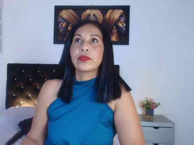Shanon-mature Shanon-mature