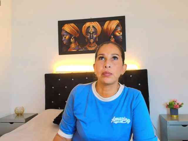 Shanon-mature Shanon-mature