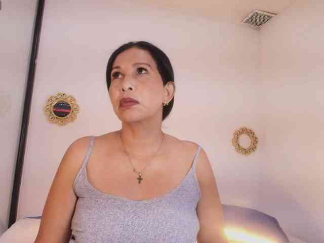 Shanon-mature Shanon-mature