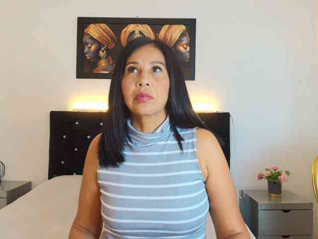 Shanon-mature Shanon-mature