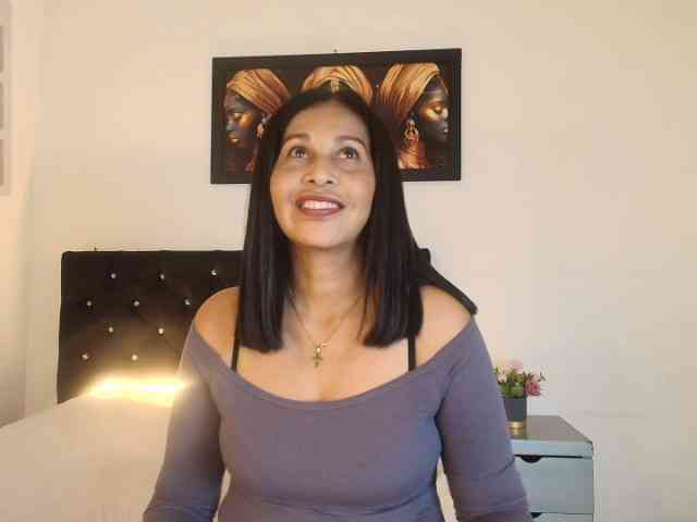 Shanon-mature Shanon-mature