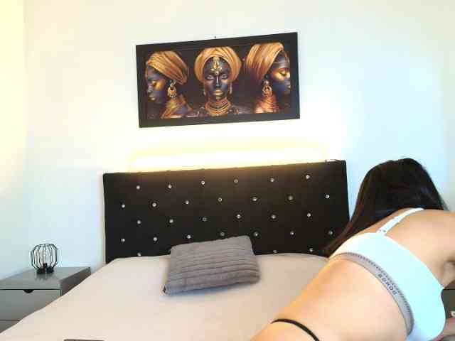 Shanon-mature webcam