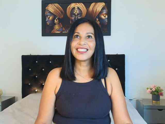 Shanon-mature Shanon-mature