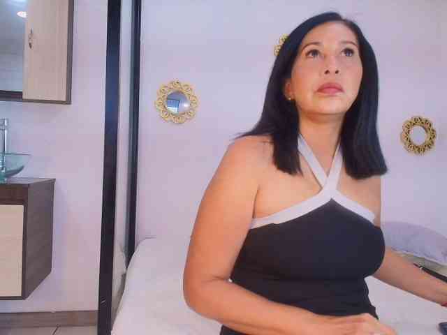 Shanon-mature Shanon-mature