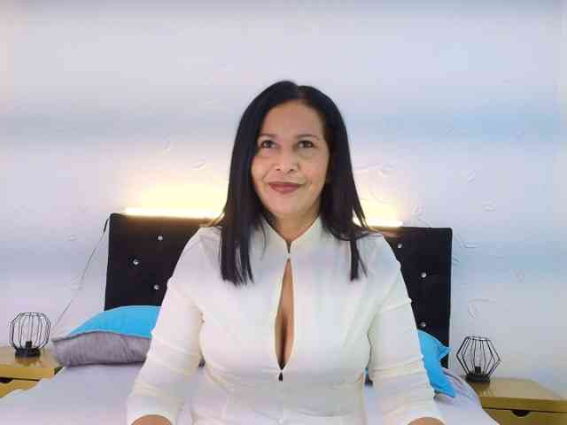Shanon-mature Shanon-mature