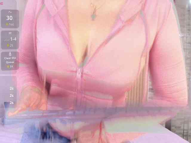 Shanon-mature webcam