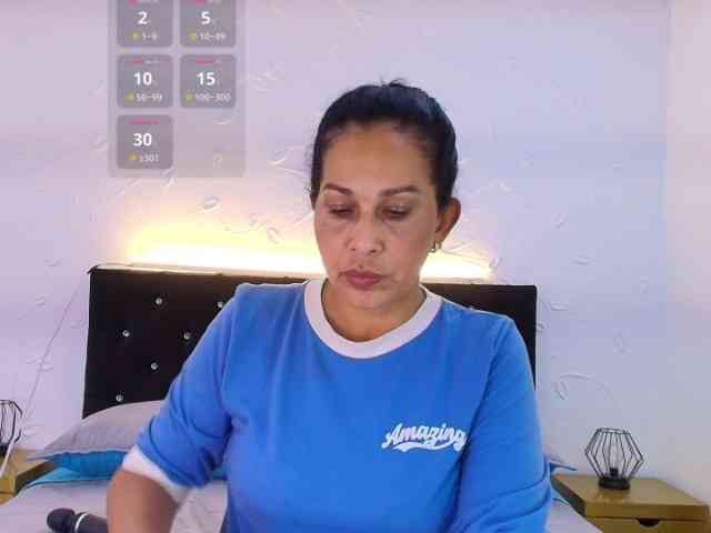 Shanon-mature Shanon-mature