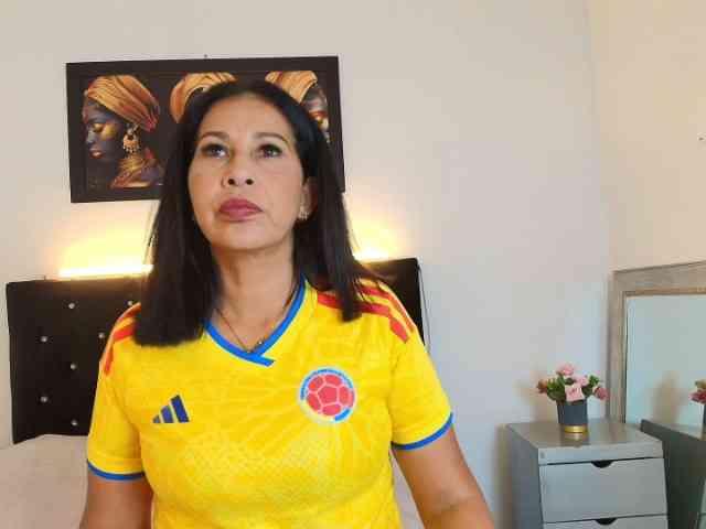 Shanon-mature Shanon-mature