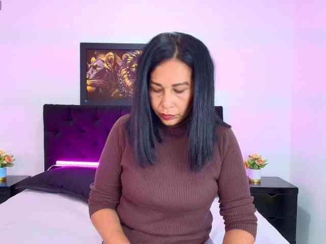 Shanon-mature Shanon-mature