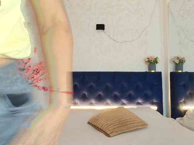 Shanon-mature webcam